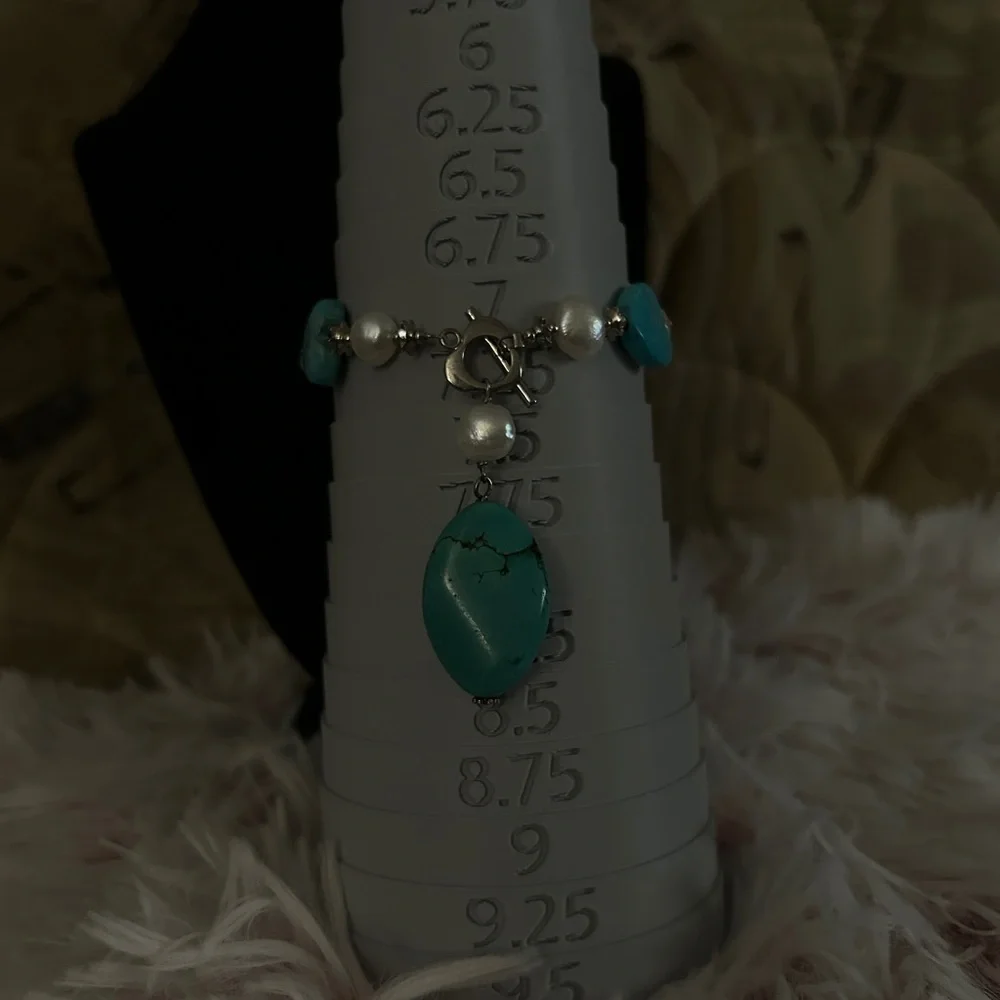 Turquoise Heart and Pearl Bracelet Necklace with Heart Clasp - Picture 5 of 8